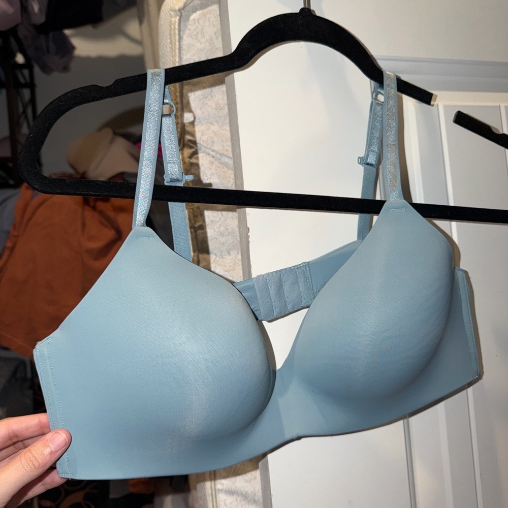 Women’s Black and Sky Blue Bra 38C NWOT - Picture 2 of 5